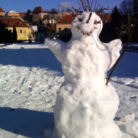 Hóember a Dobó téren - Lingsch Adrienn fényképe Hóember a Dobó téren - Lingsch Adrienn fényképe