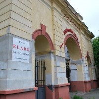 Eladó laktanya a Hajdúhegyen