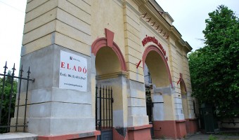 Eladó laktanya a Hajdúhegyen